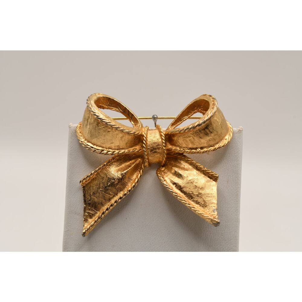 Vintage Gay Boyer Gold Tone Bow Brooch Textured Ribbon Signed - Picture 8 of 11